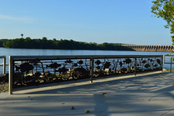 park-and-recreational-railing