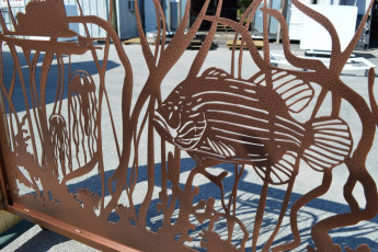 custom-railing-needle-fish-meeting-a-grouper-in-this-aluminum-guard-rail