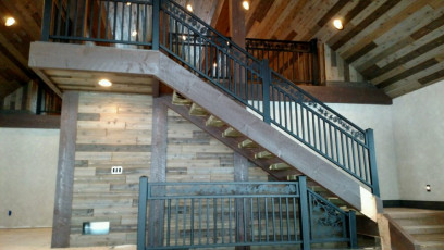 pine-cone-stair-railing-baluster-railing-by-naturerails