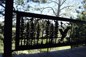eagle-art-railing-scene
